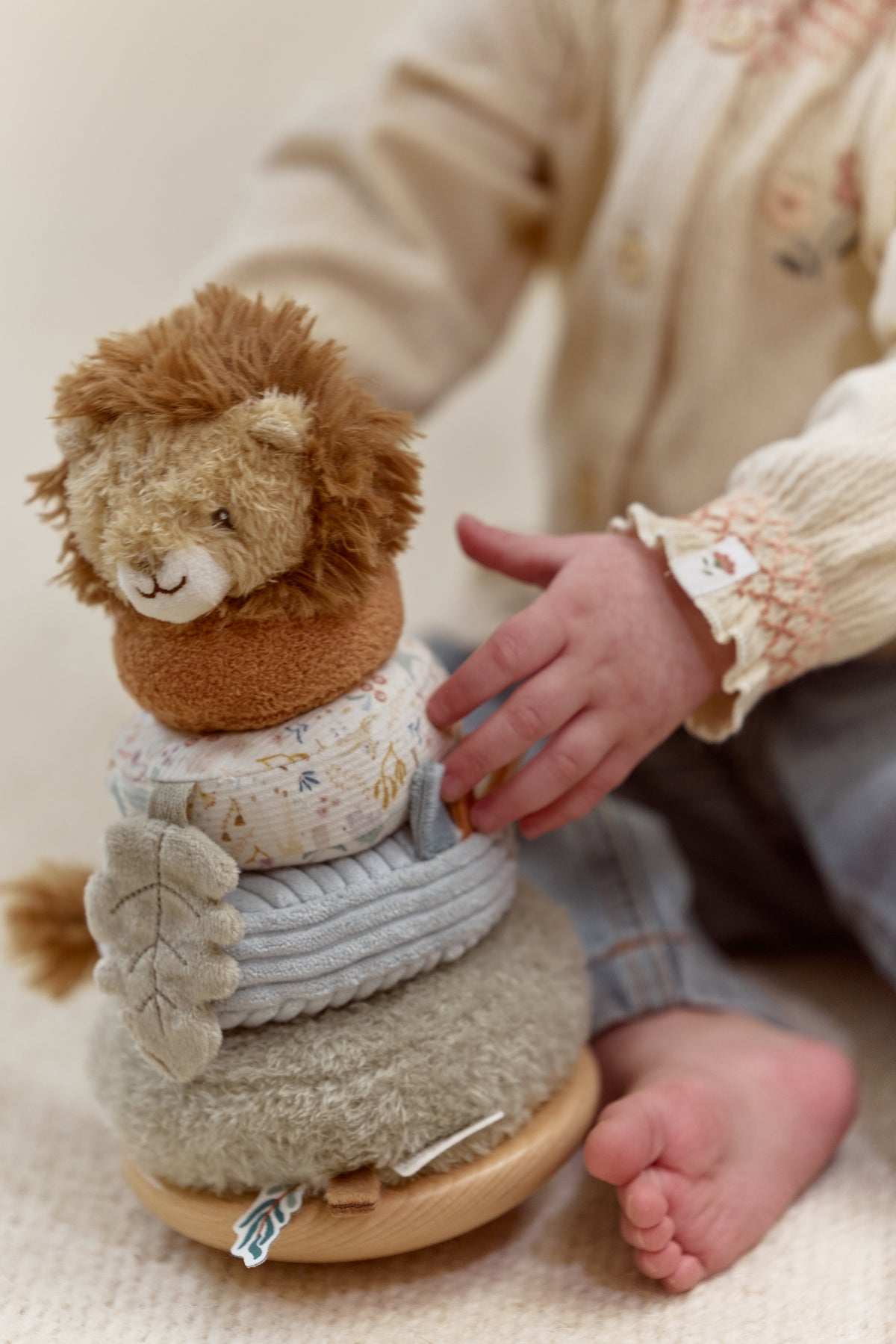 Culbuto à empiler lion enfant – tête de lion en tissu doux