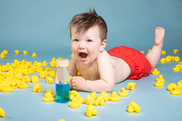 Bouteille sensorielle Canard - détail canetons